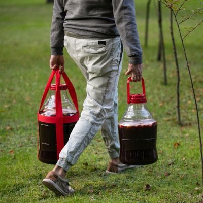 Bidon de vin usor, rezistent la rupere, cu maner, 15 L