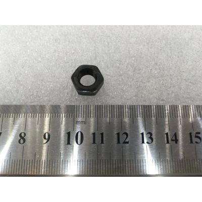 Piulita neagra auto metric 8 Piulita neagra auto metric 8