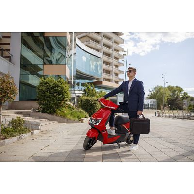 Scuter electric RDB star full red L1Z1LN417RA209019